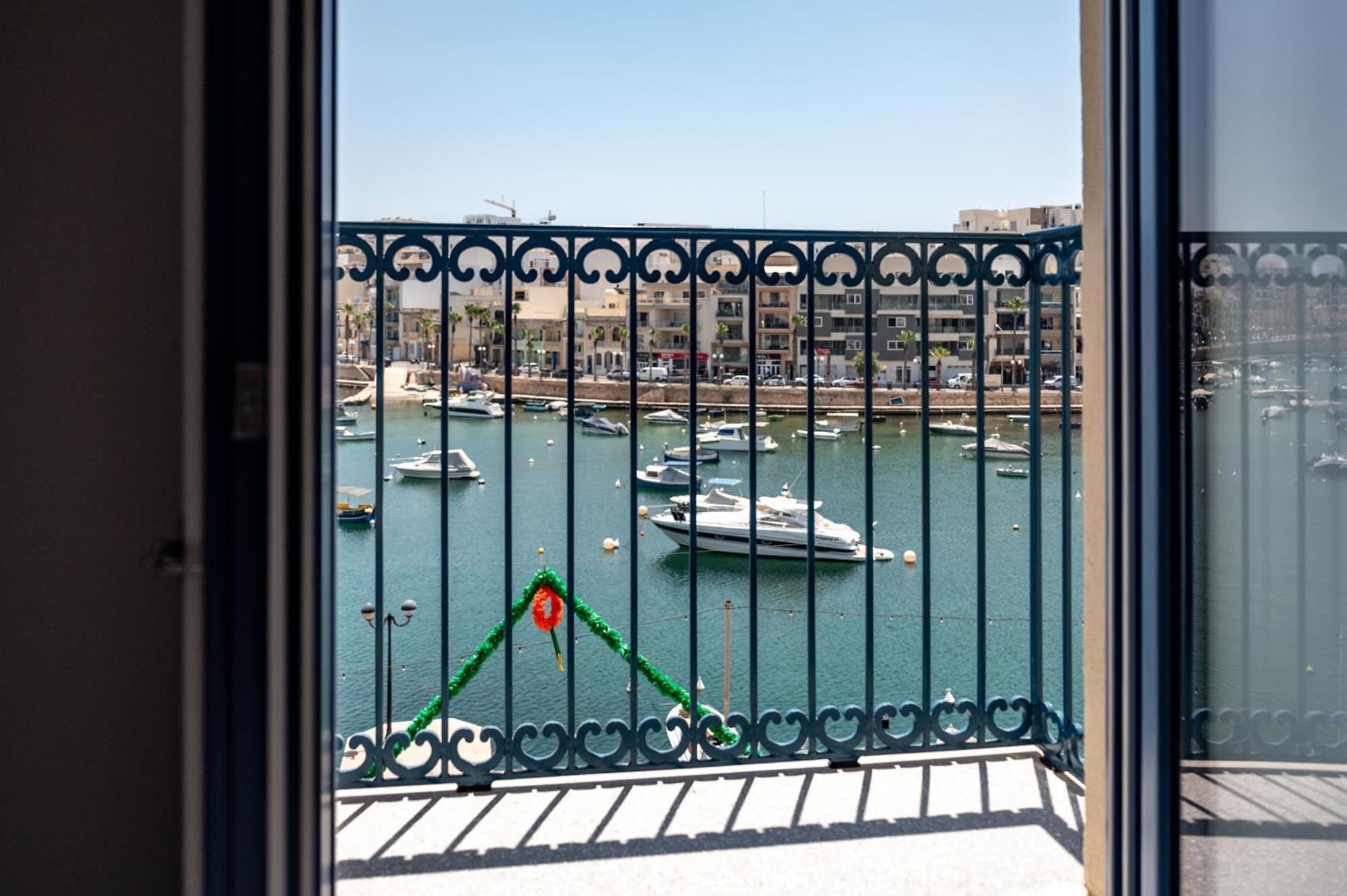 Casa Rosanna Malta B&B Adults Only 16 Plus Марсаскала Екстериор снимка