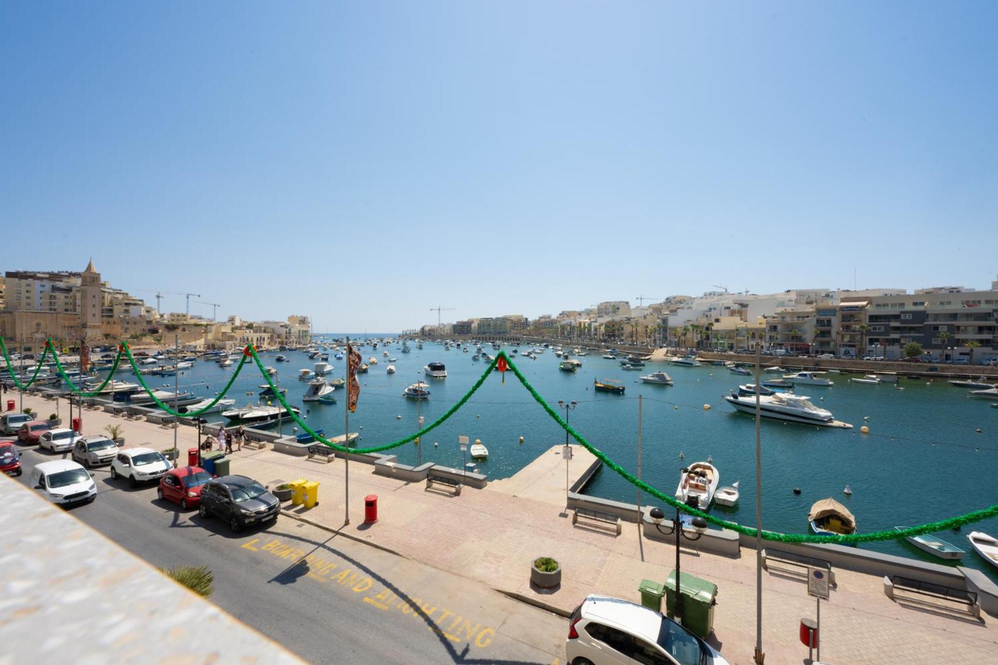 Casa Rosanna Malta B&B Adults Only 16 Plus Марсаскала Екстериор снимка