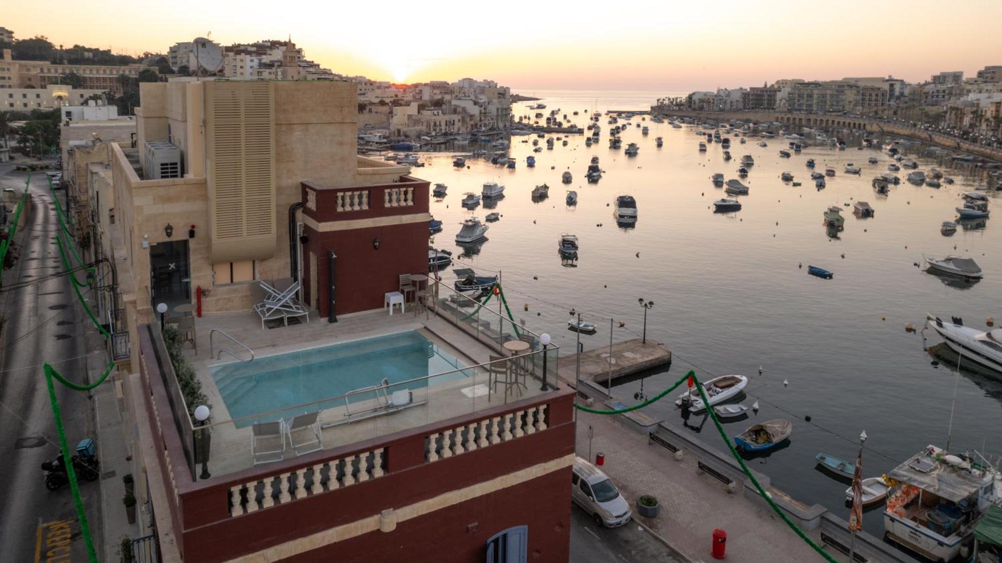 Casa Rosanna Malta B&B Adults Only 16 Plus Марсаскала Екстериор снимка