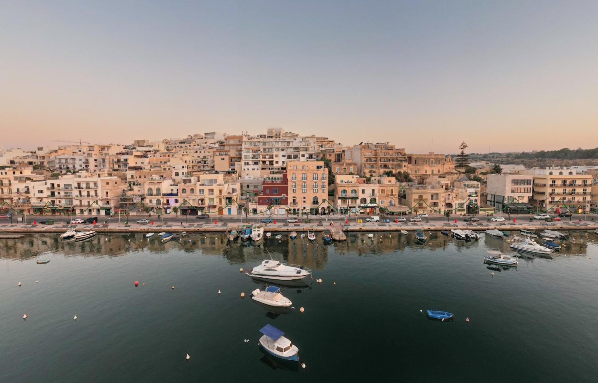 Casa Rosanna Malta B&B Adults Only 16 Plus Марсаскала Екстериор снимка
